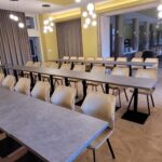 Konferenčné priestory - pohľad na miestnosť z pozície prednášajúceho